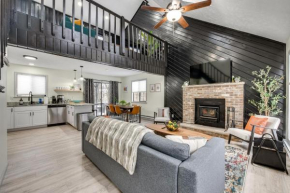 Poconos Retreat in Tobyhanna Lake and Pool Access!